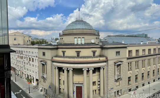 Продажа 6-комн квартиры на вторичном рынке улица Петровка,  д. 17