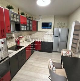 Продажа 2-комн квартиры на вторичном рынке Новый Оккервиль, пр-кт Строителей,  д. 2