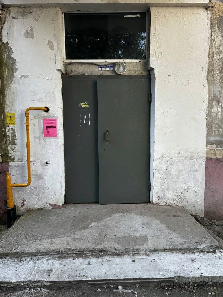 Продажа 2-комн квартиры на вторичном рынке пос. Любучаны, улица Спортивная, 1