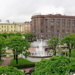 Продажа 4-комн квартиры на вторичном рынке площадь Ленина,  д. 16