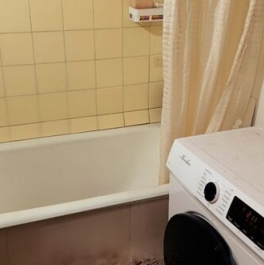 Продажа 1-комн квартиры на вторичном рынке улица Конёнкова,  д. 21