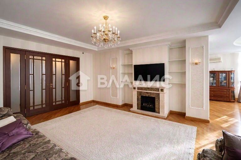 Продажа 4-комн квартиры на вторичном рынке улица Архитектора Власова, 18