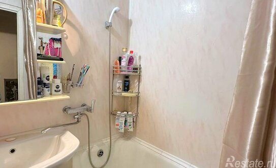 Продажа 2-комн квартиры на вторичном рынке Ясеневая ул,  д. 34