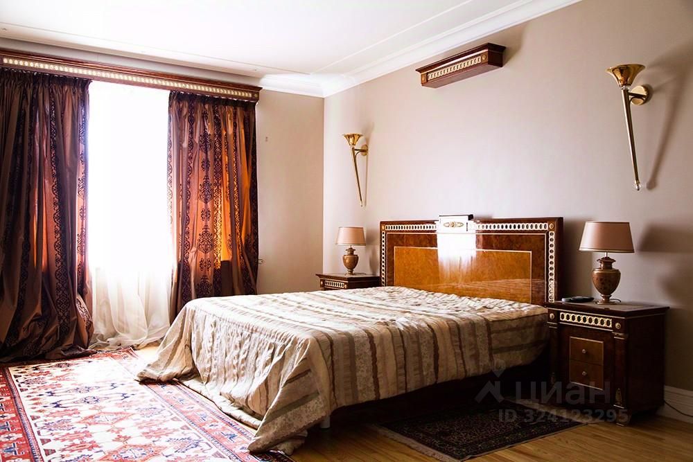 Продажа 4-комн квартиры на вторичном рынке Скаковая улица, 5