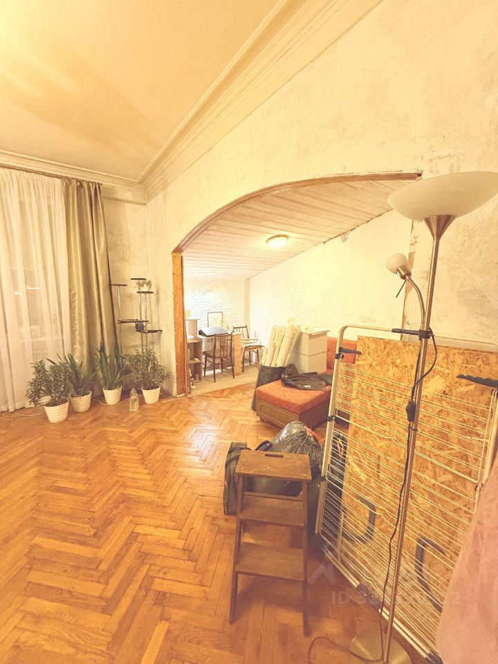 Продажа 1-комн квартиры на вторичном рынке улица Земляной Вал, 2