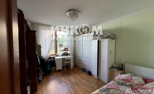 Продажа 4-комн квартиры на вторичном рынке Пироговская Б. ул,  д. 5