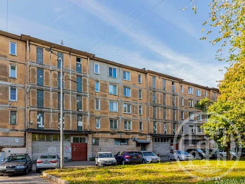 Продажа 2-комн квартиры на вторичном рынке Октябрьская наб.,  д. 80,  к. 1