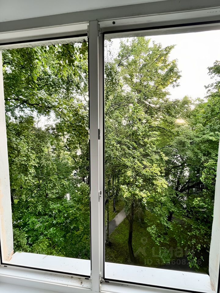 Продажа 1-комн квартиры на вторичном рынке улица Карпинского, 23К2