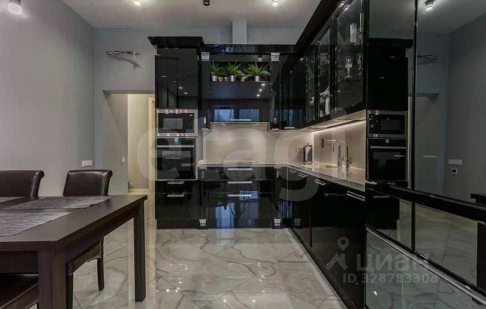 Продажа 3-комн квартиры на вторичном рынке Новогорск мкр, улица Заречная,  д. 1