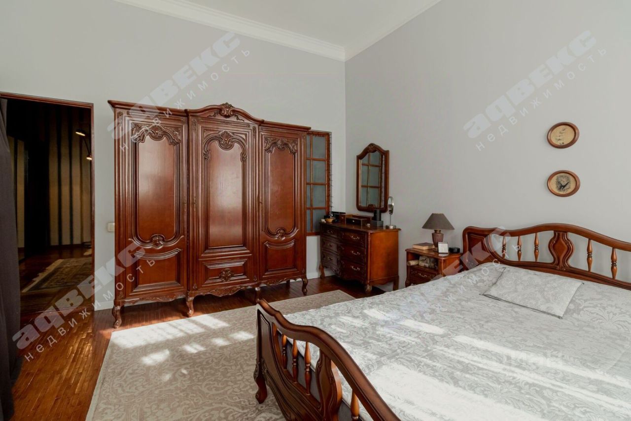 Продажа 3-комн квартиры на вторичном рынке улица Рубинштейна, 25