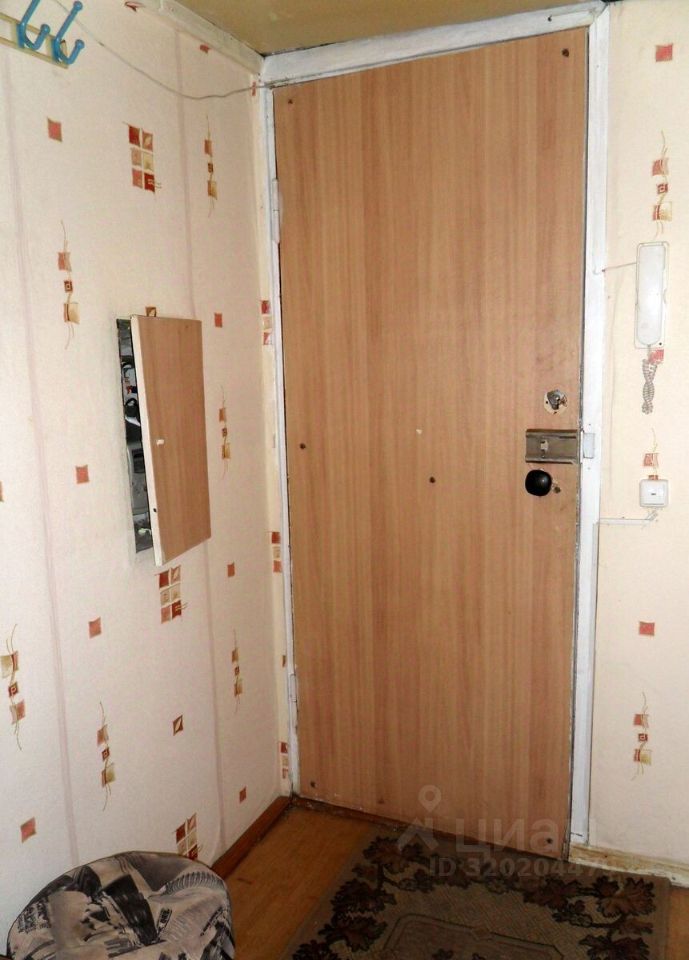 Продажа 1-комн квартиры на вторичном рынке Варшавская улица, 73