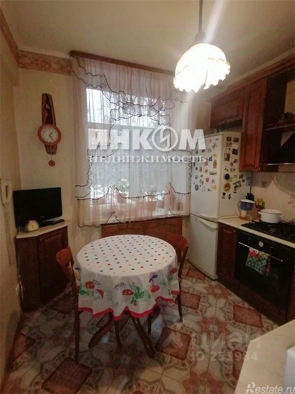 Продажа 3-комн квартиры на вторичном рынке Рижский проезд,  д. 11