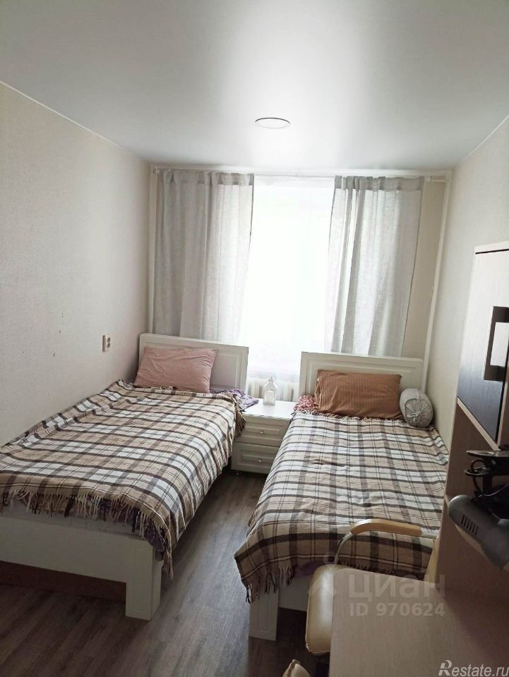 Продажа 2-комн квартиры на вторичном рынке улица Максима Горького,  д. 4