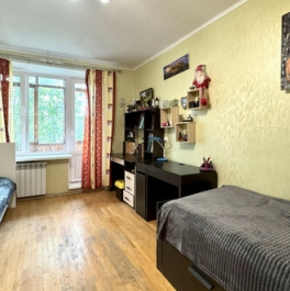 Продажа 2-комн квартиры на вторичном рынке Петергоф г, Ропшинское ш,  д. 2