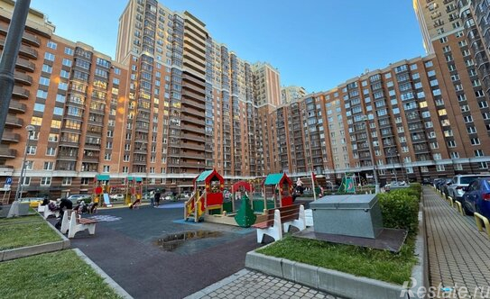 Продажа 1-комн квартиры на вторичном рынке Новый Оккервиль, пр-кт Строителей,  д. 6