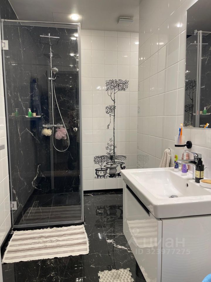 Продажа 4-комн квартиры на вторичном рынке Ленинский проспект, 67к1