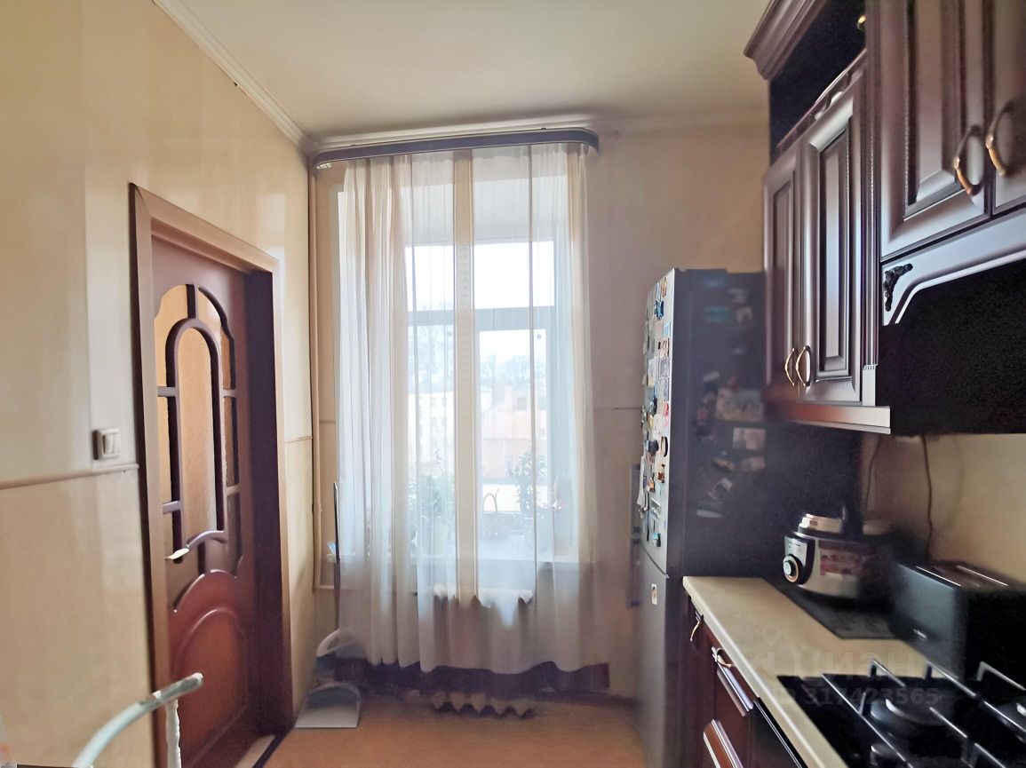 Продажа 3-комн квартиры на вторичном рынке Нарвский проспект, 27