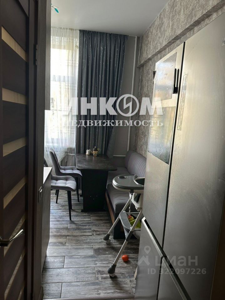 Продажа 4-комн квартиры на вторичном рынке Новогиреевская улица, 8К3
