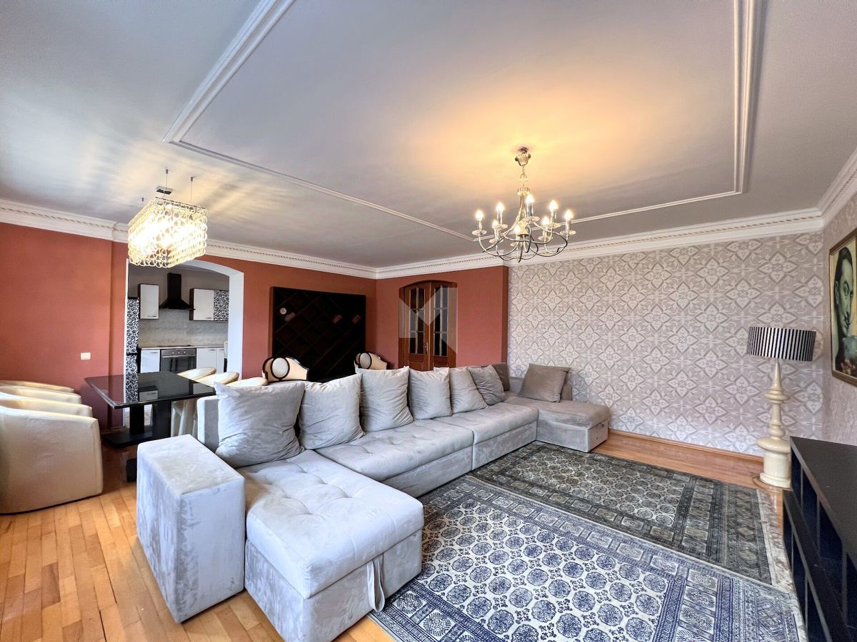 Продажа 3-комн квартиры на вторичном рынке улица Вавилова, 97