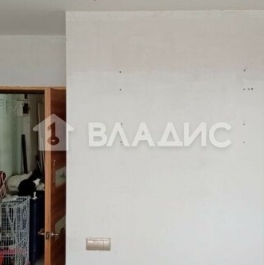 Продажа 3-комн квартиры на вторичном рынке Ясеневая ул,  д. 6