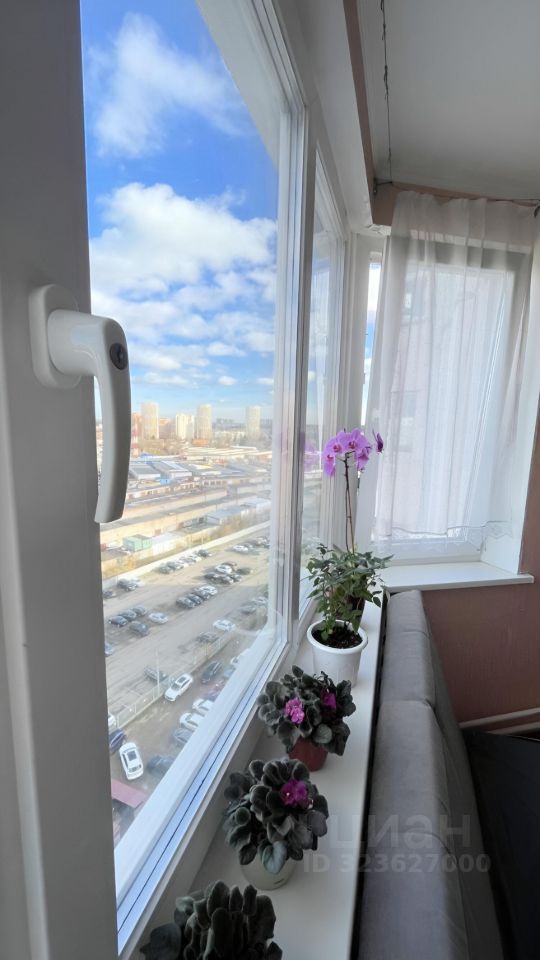 Продажа 2-комн квартиры на вторичном рынке Лобня, улица Физкультурная, 8