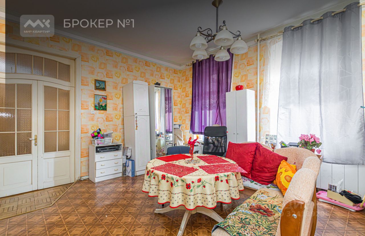Продажа 5-комн квартиры на вторичном рынке проспект Большой Васильевского острова, 56