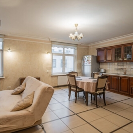Продажа 2-комн квартиры на вторичном рынке улица Егорова,  д. 25 литА