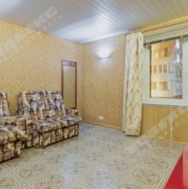 Продажа 2-комн квартиры на вторичном рынке улица Шотмана,  д. 8 к2