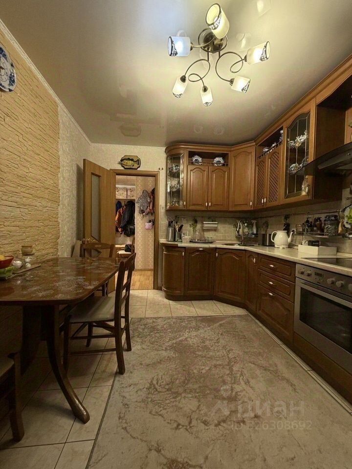 Продажа 3-комн квартиры на вторичном рынке Красноармейск, улица Чкалова,  д. 8