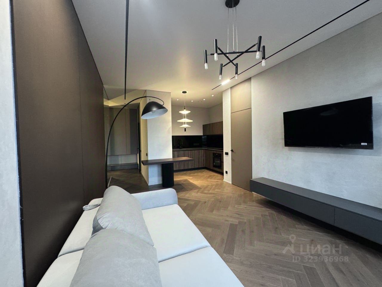 Продажа 3-комн квартиры на вторичном рынке улица Усачева, 2С3