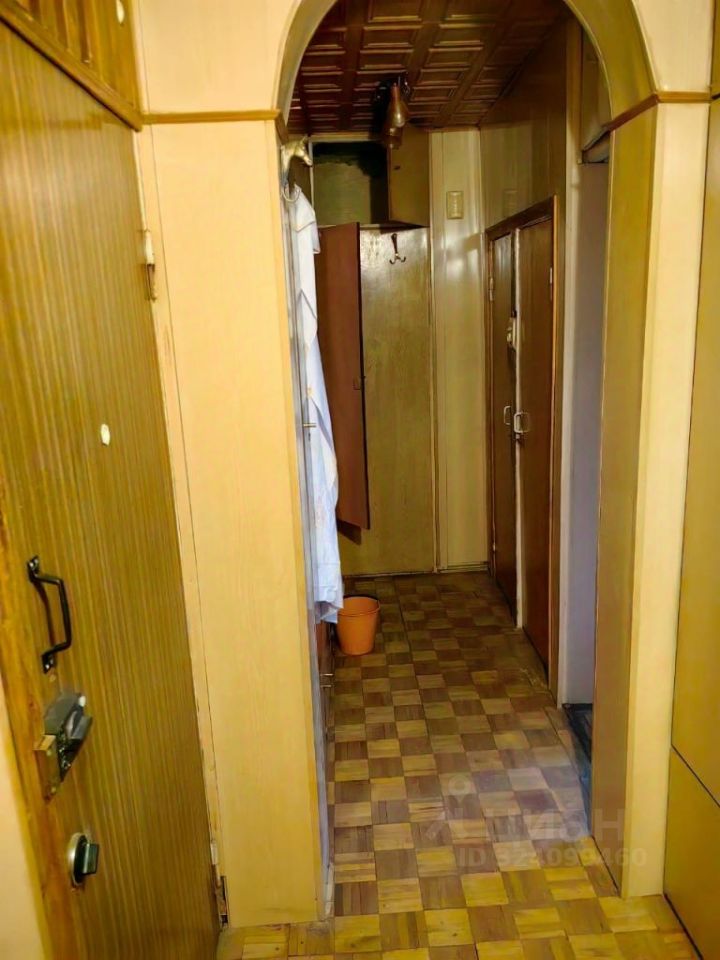 Продажа 2-комн квартиры на вторичном рынке Чехов, Вокзальная площадь, 4