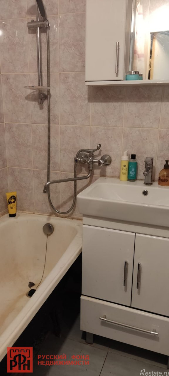 Продажа 2-комн квартиры на вторичном рынке Байконурская ул. ,  д. 15