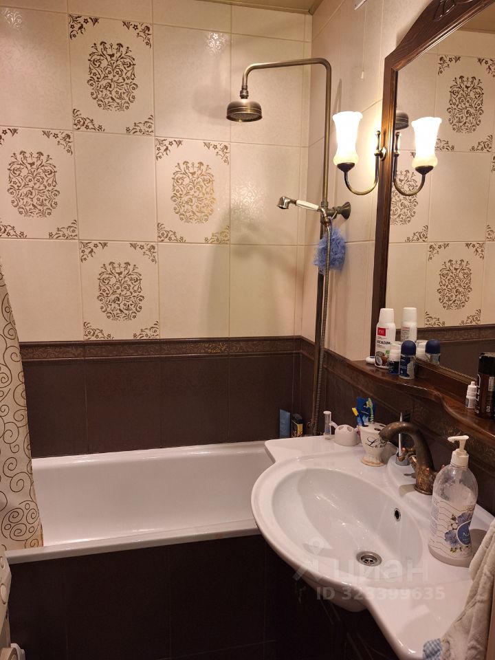 Продажа 1-комн квартиры на вторичном рынке Заревый проезд, 15К2