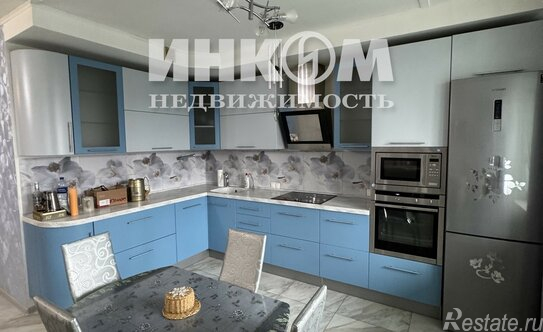 Продажа 4-комн квартиры на вторичном рынке Въезд на территорию дома,  д. 11 к2