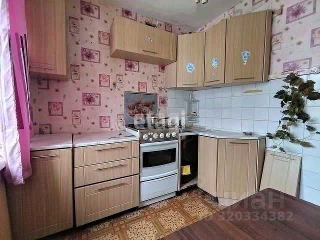 Продажа 1-комн квартиры на вторичном рынке Волхов, улица Кирова, 20