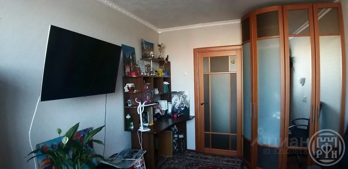 Продажа 3-комн квартиры на вторичном рынке д. Лесколово, улица Красноборская, 21