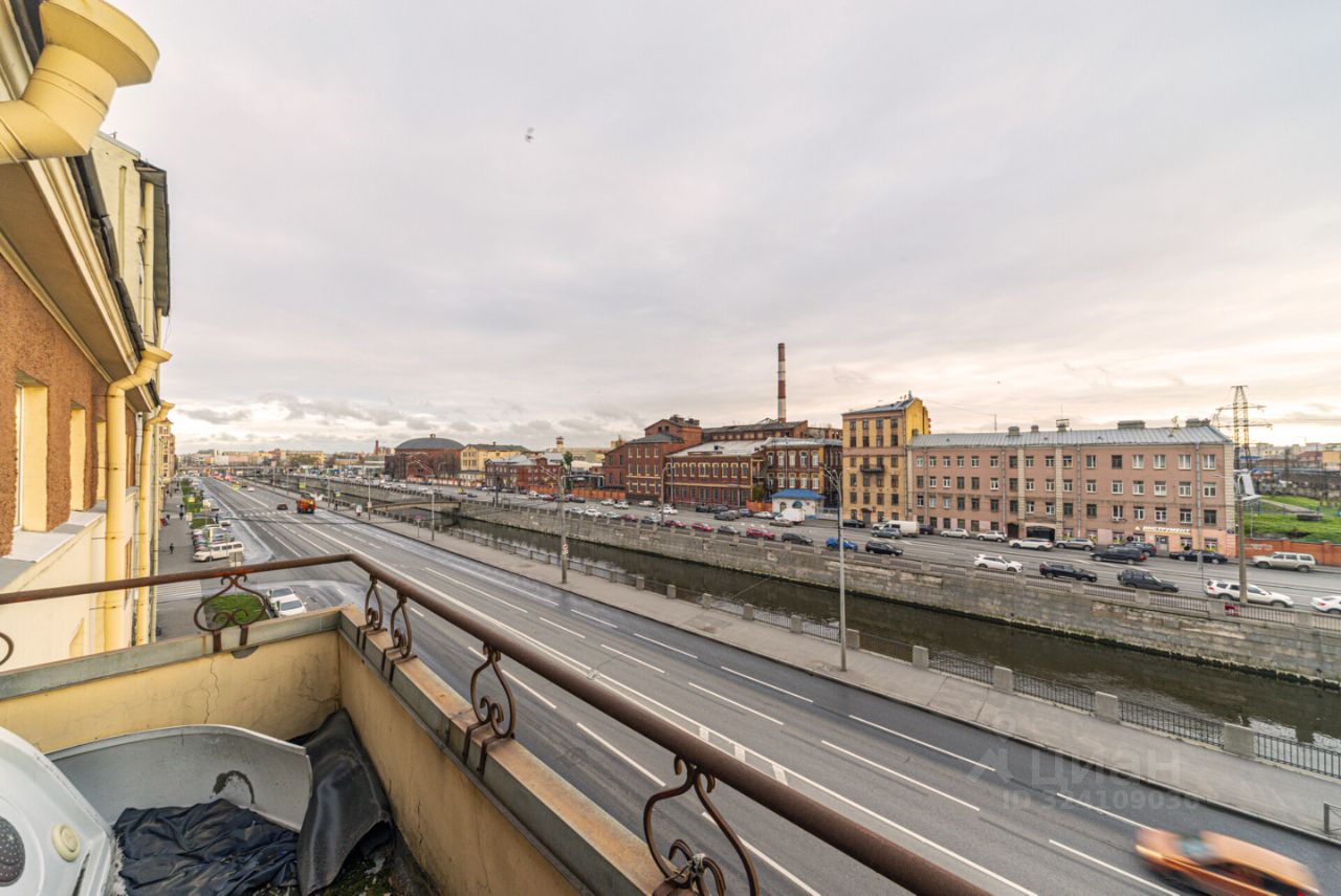 Продажа 3-комн квартиры на вторичном рынке набережная Обводного Канала, 121