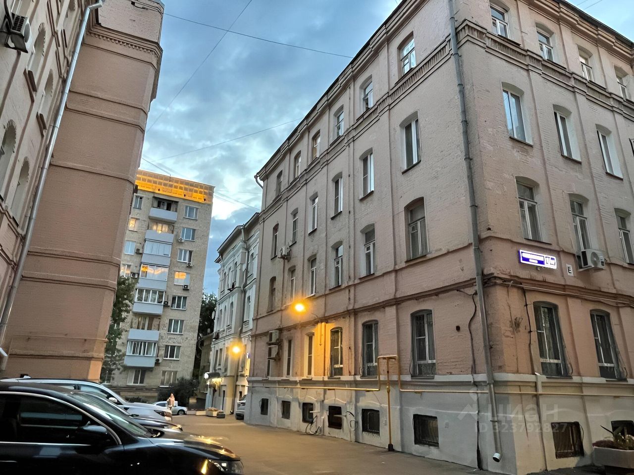 Продажа 2-комн квартиры на вторичном рынке Мещанская улица, 1/17С2