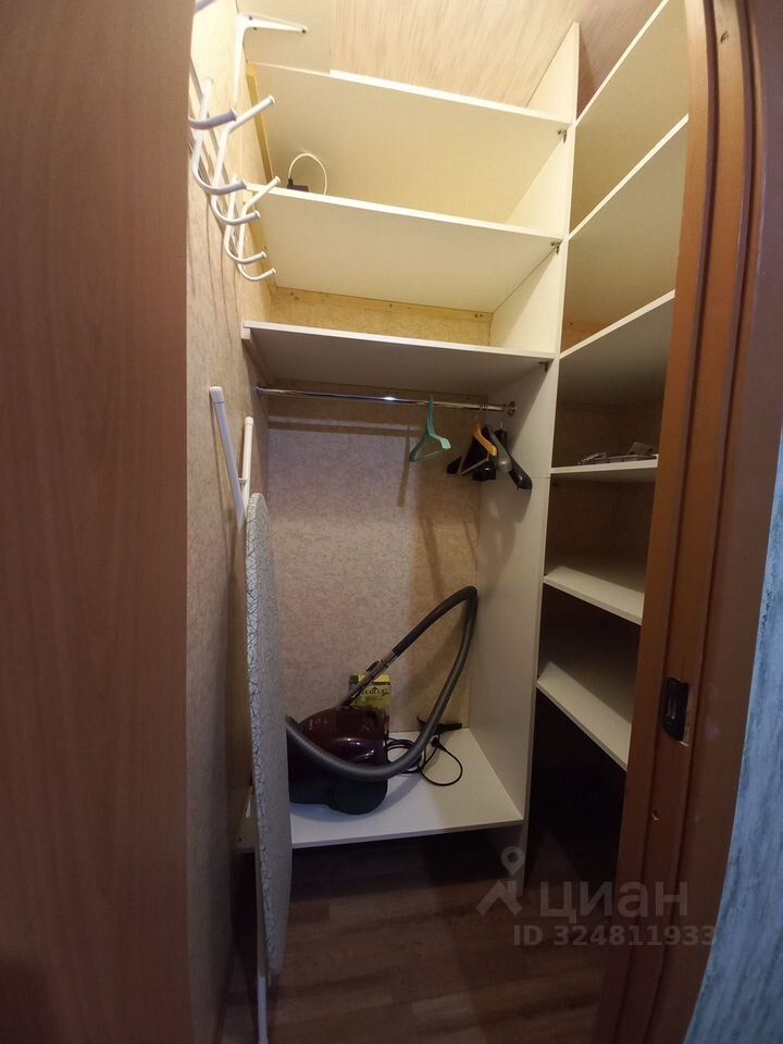 Продажа 1-комн квартиры на вторичном рынке Базовская улица, 15к8