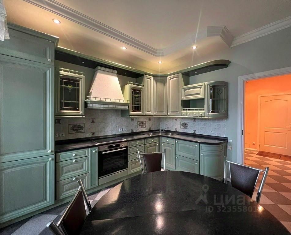 Продажа 4-комн квартиры на вторичном рынке Скаковая улица, 5