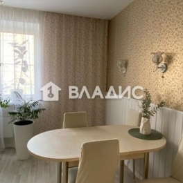 Продажа 2-комн квартиры на вторичном рынке Одинцовский городской округ, Триумфальная улица,  д. 3