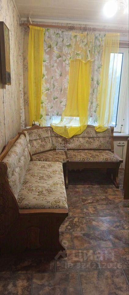 Продажа 2-комн квартиры на вторичном рынке улица Федора Полетаева, 7