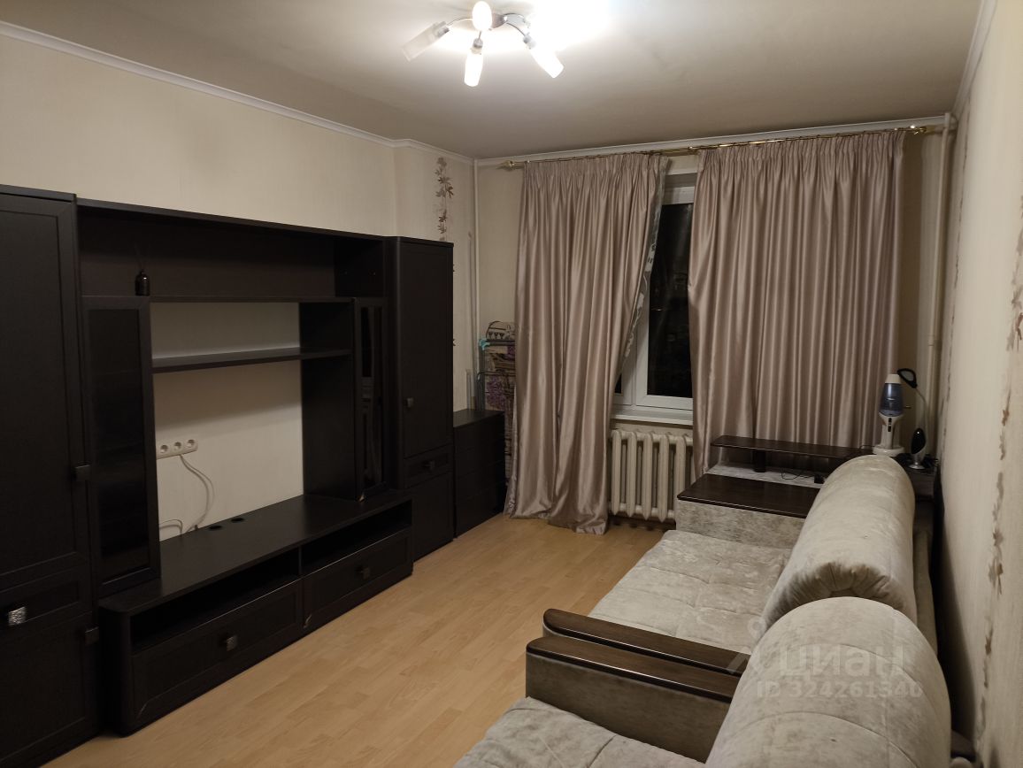 Аренда 2-комн квартиры на вторичном рынке 13-я Парковая улица, 14