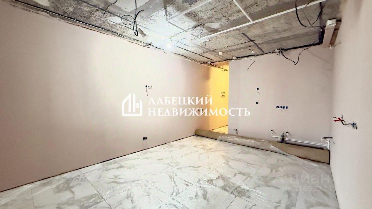 Продажа 1-комн квартиры на вторичном рынке Большеохтинский проспект, 15К3
