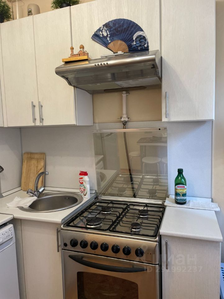 Аренда 1-комн квартиры на вторичном рынке набережная Обводного Канала, 133