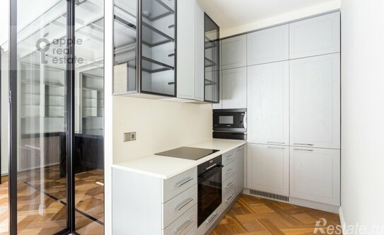 Продажа 5-комн квартиры на вторичном рынке Лаврушинский пер,  д. 17,  к. 4