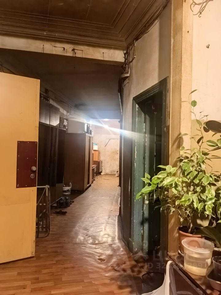 Продажа 5-комн квартиры на вторичном рынке Звенигородская улица, 12/17