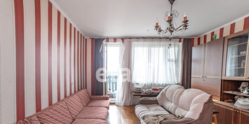3-комн квартира улица Коммуны,  д. 48