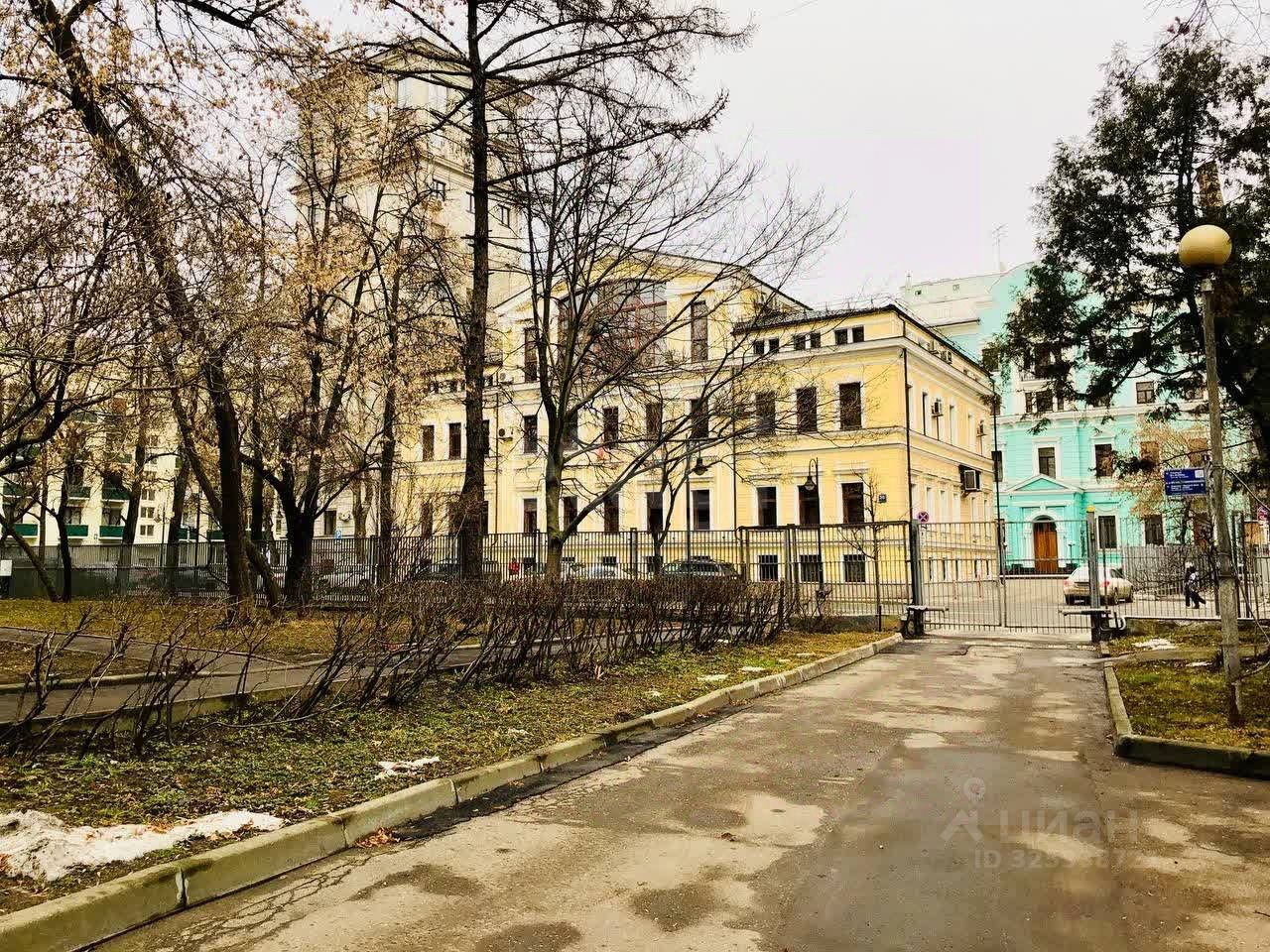 Продажа 5-комн квартиры на вторичном рынке улица Спиридоновка, 15