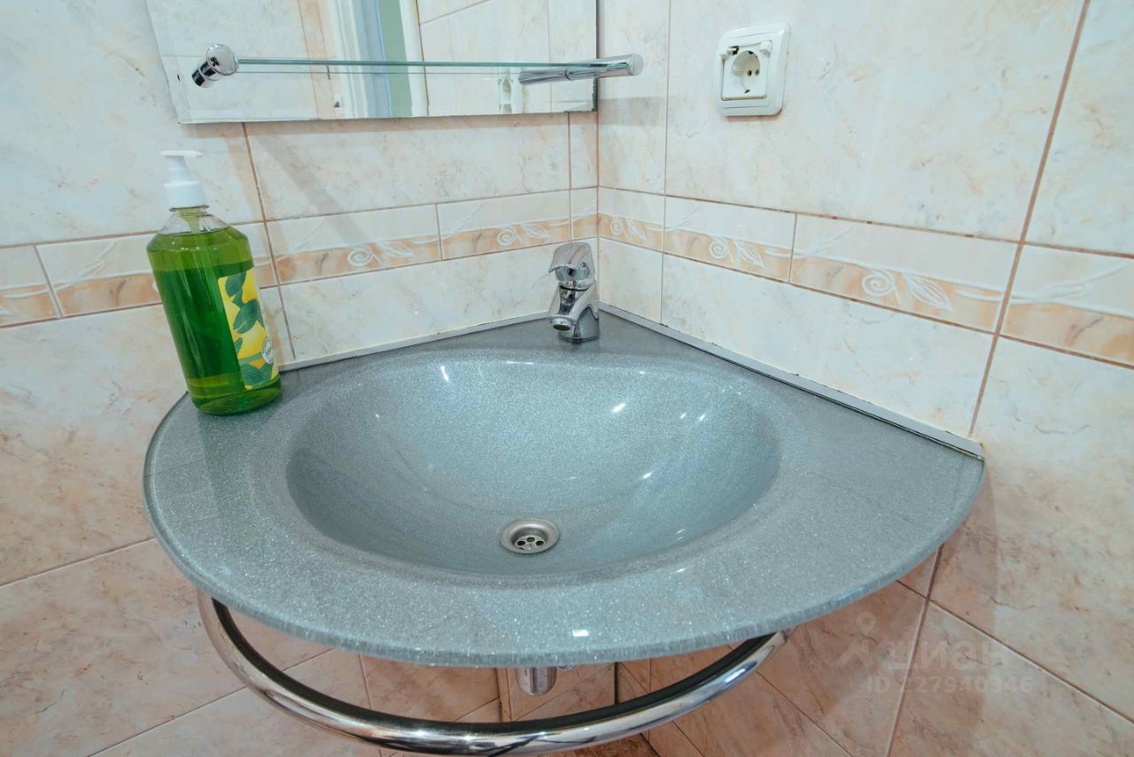 Аренда 1-комн квартиры на вторичном рынке набережная Реки Фонтанки, 38